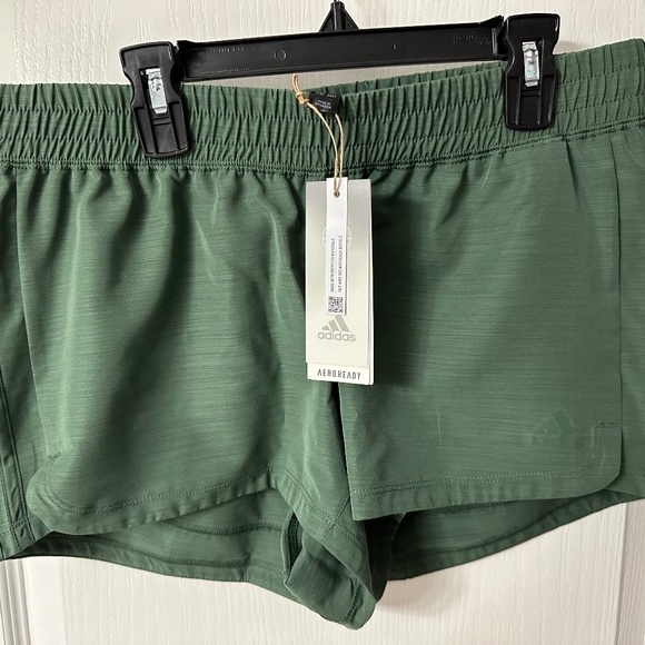 Adidas Women's 3-Stripes Pacer Woven Heather Shorts - Picture 3 of 3